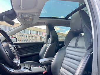 MG EHS 1.5 Plug in Hybrid, PANO, 360°, najv. LUXURY výbava - 11