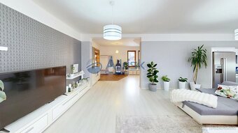 REZERVOVANÉ Rodinný dom s bazénom, letnou kuchyňou a vôňou d - 11