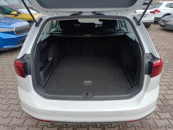 VW Passat B8 GTE Variant 1.4TSI 160kW DSG - záruka Autodraft - 11