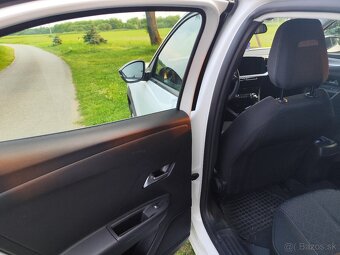 OPEL MOKKA 1,2 benzín ročník 2022 - 11