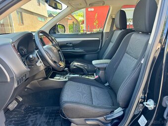 Mitsubishi Outlander 2.0MIVEC 4x4 Automat 2019 - 11