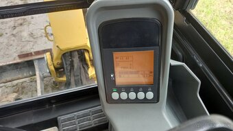 Minibager Yanmar SV26 - 11
