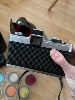 Predam fotoaparat Praktica MTL3 s objektivmi a filtrami - 11