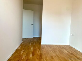 NA PREDAJ 3 IZBOVÝ BYT S BALKÓNOM V PRESTÍŽNOM KOMPLEXE  MET - 11