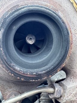 Rozpredám agregát CFGB 2.0 TDI 125kw - 11