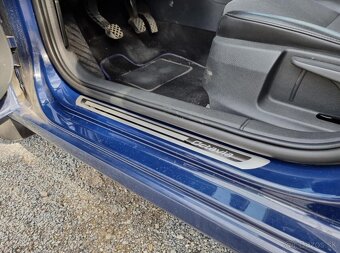 OCHRANNE LISTY NA PRAHY DVERI - 11