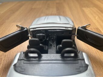 Mercedes-benz SLK 230 1:18 Maisto - 11