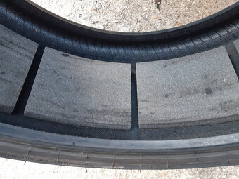 295/30 R21 - 265/35 R21 - Tesla Model S (od 2022-) - 11