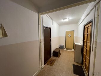 2-izb. byt, 54 m2, 2 x balkón, pôvodný stav, ul. Nováckeho - 11