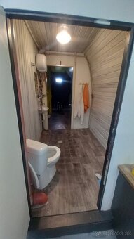 Ponúkam na dlhodobý prenájom lukratívny priestor na podnikan - 11