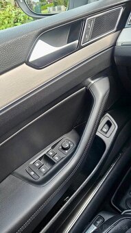 VW Passat Variant 2.0 TDI DSG Highline, 140 kW, r. 2019 - 11