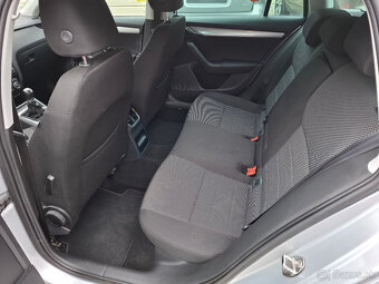 ŠKODA OCTAVIA COMBI 1,6 TDi r.v. 2014 - 11