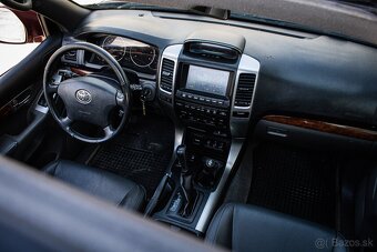 Toyota Land Cruiser 3.0 D-4D Lux+ A/T, Strešné, Exkluziv lak - 11