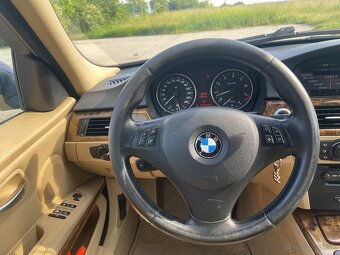 BMW 330xi Touring (E91) – xDrive – 3.0  benzín – Automat - 11