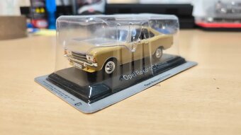 Kultovní auta ČSSR + Legendární automobily minulé éry v 1:43 - 11