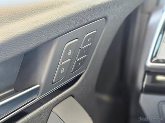Audi Q5 Sportback 40 TDI quattro r.2024 - odpočet DPH - 11