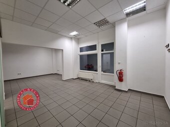 45 m2 OBCHODNÝ PRIESTOR V SENCI, pešia zóna - 11
