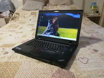 Lenovo. i3 4x2,4 GHz. SSD 128 GB. 15,6“. 8GB. Nová baterka. - 11