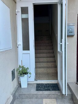 Zaujímavý priestor priamo v centre mesta - 11