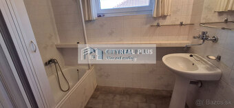 Ponúkame na prenájom 6 izbový rodinný dom v Nových Zámkoch z - 11