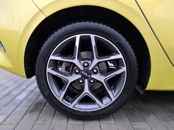 Kia Ceed Hatchback, 1.5L, 118kW, 2022 - 11