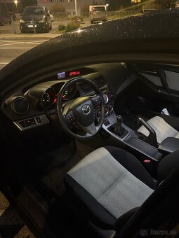 Mazda 3, 2010 sedan 2,2 MZR-CD - 11