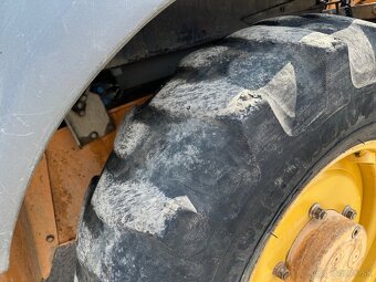 CASE 695 SR 4X4 traktorbager 2008 VIN 568 - 11