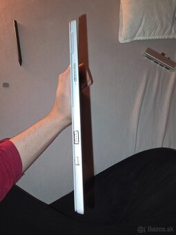 Microsoft Surface Pro (tablet 2 v 1 – i5-7300U, 8 GB RAM, 25 - 11