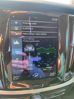 Volvo v60 R-Design 2.0 hybrid 4x4 PHEV - 11