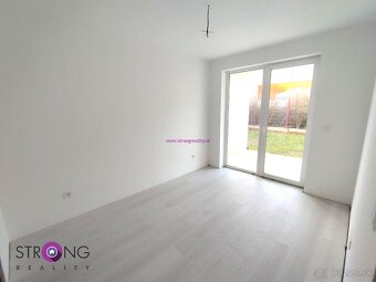 3 izbový byt s 2 parkovacími miestami a záhradkou - 11
