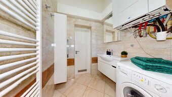 Aj investične na Airbnb, 3-izbový byt na pešej zóne, v srdci - 11