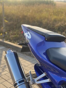 Yamaha yzf-r1 - 11