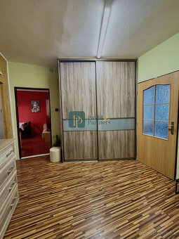 Predaj 2,5 izbový byt, balkón, Chrenová - 11