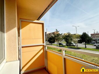 NA PRENÁJOM 3 IZBOVÝ BYT S BALKÓNOM NA 7 SÍDLISKU, KOMÁRNO - 11