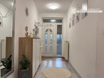 ZNÍŽENÁ CENA  Rodinný dom s veľkým pozemkom v obci Tvarožná - 11