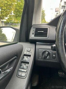 Mercedes B200 Turbo - 11