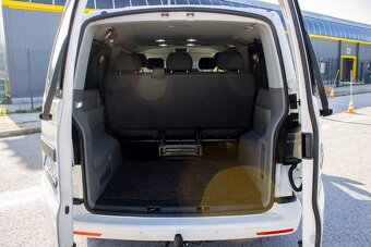 Volkswagen Caravelle T5.1 long - 11