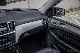 Mercedes-Benz ML 350 BLUETEC 4MATIC - 11