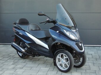PIAGGIO MP3 500 HPE 2019 ABS ASR ,,B" vodičák - 11