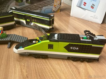LEGO City 60337 - Expresný vláčik - 11