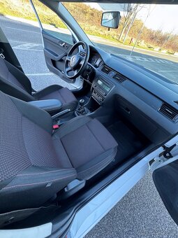 Škoda rapid 1.6tdi - 11