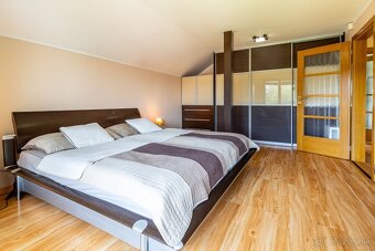 Dvojpodlažný rodinný dom, obec Sokoľ - 11