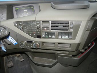 VOLVO FH 460 E6 MEGA – I-SHIFT – NOVÝ KATALYZÁTOR - 11
