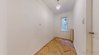 Staromestský byt na Gorkého ul. s terasou - 11