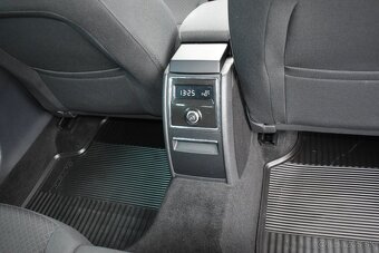 Škoda Superb Combi 2.0 TDI CR Business 140k 4x4 - 11