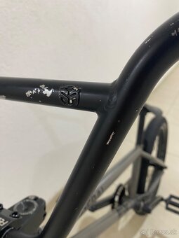 High-end BMX bike s top komponentmi - 11