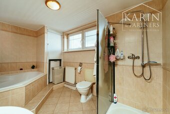 5i rodinný dom po rekonštrukcii v obci Brodské - 11