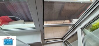 Na PREDAJ prerobený 2 izbový BYT s balkónom- širšie CENTRUM  - 11