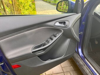 Ford Focus Combi 1.0 EcoBoost 125k Titanium - 11