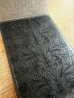 SIZZIX Big Shot vyrezavaci a embosovaci stroj - 11